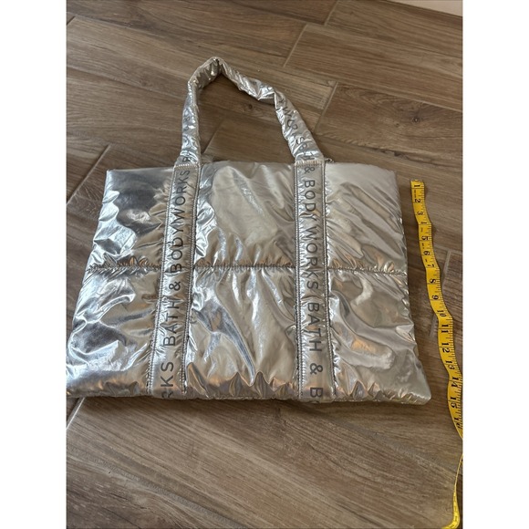 Bath & Body Works Silver Tote Bag, Ltd Ed. - Picture 5 of 5